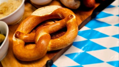 oktoberfest white lies